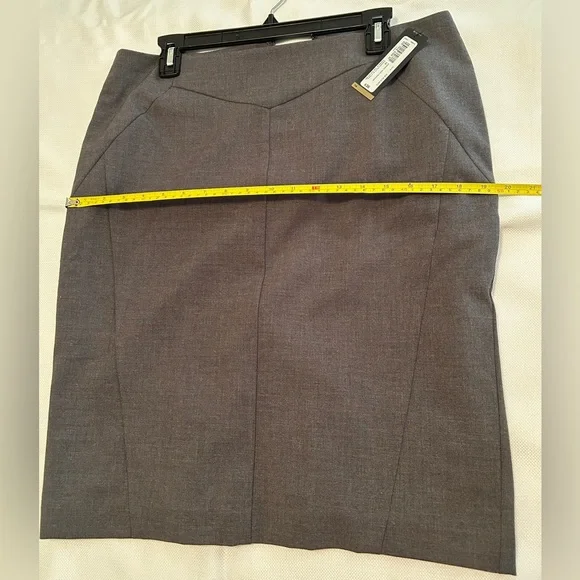 Worthington: Women’s gray knee length skirt, size 14, New - Picture 7 of 8